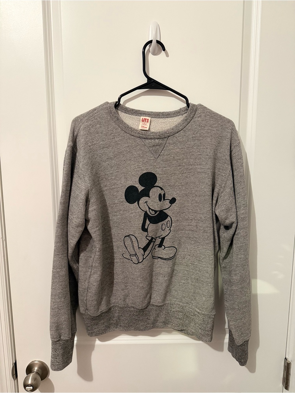 Disney x Uniqlo UT Mickey Mouse Gray Crewneck Sweatshirt Small